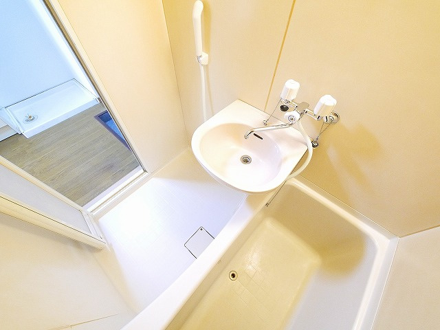 レオパレス大陽弐番館の設備|洗面台です