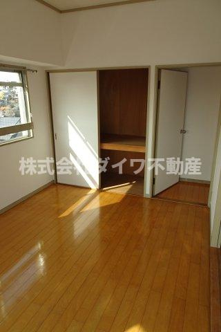 ステープル六供の洋室|南