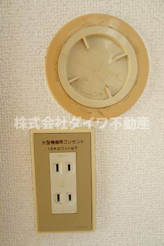 ステープル六供の設備|南洋室下の方の電源