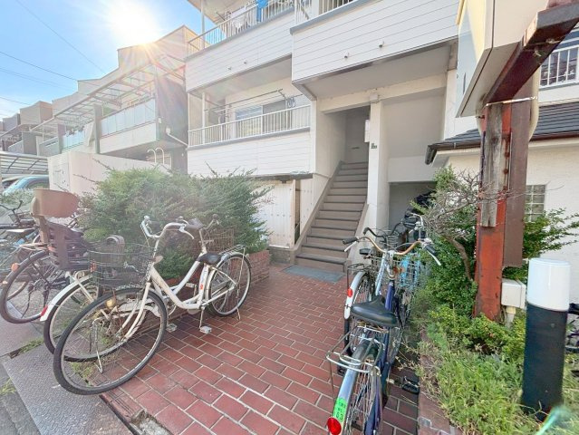 メゾンエトワールのエントランス