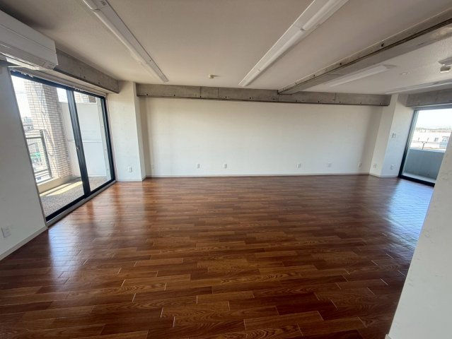 百々西町107ビル401の内装