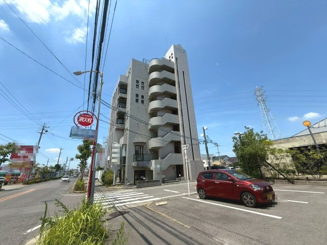 百々西町107ビル401の外観