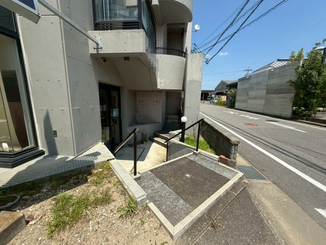 百々西町107ビル401の外観