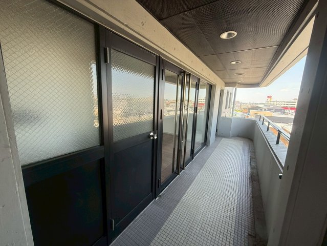 百々西町107ビル401の外観