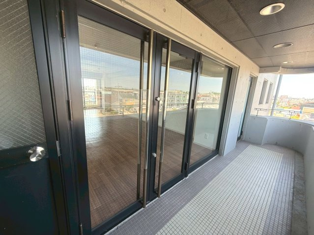 百々西町107ビル401の外観