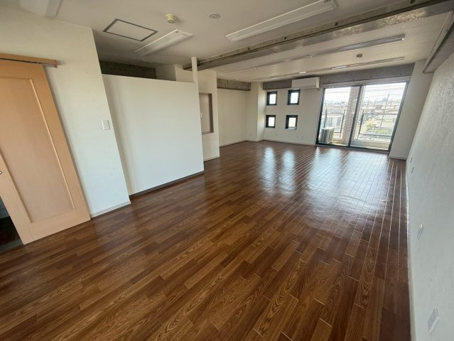 百々西町107ビル401の内装