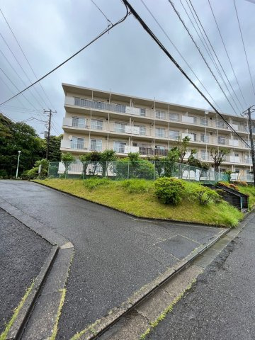 東逗子団地17号棟の外観