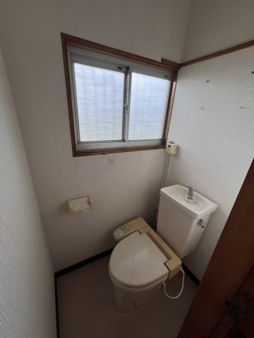 八代市新浜町2-105のトイレ