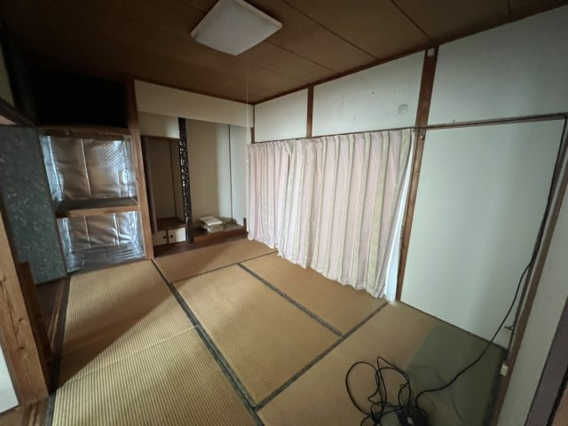 八代市新浜町2-105の和室