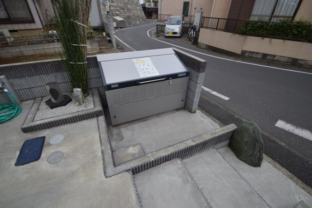リブリ・エンジュのその他共用部分|ゴミ置き場があります
