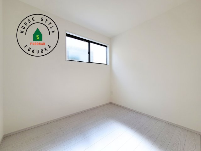 福岡市南区和田2丁目第1-2棟（1号棟）の洋室|採光良好な洋室は全居室、複層ガラスの遮熱効果と断熱効果で、一年中快適に過ごせます。