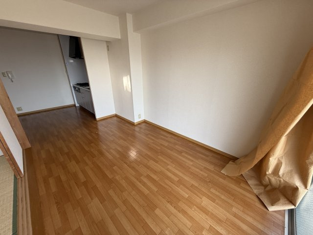 上野坂ハイツの居間・リビング