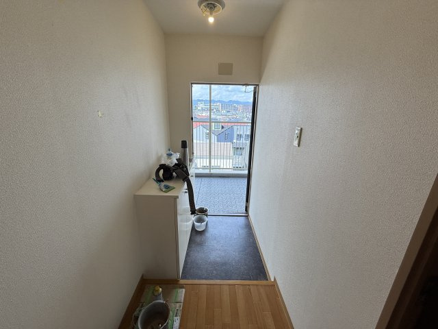 上野坂ハイツの玄関