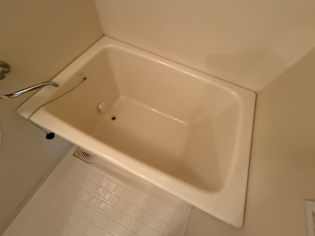 上野坂ハイツの浴室