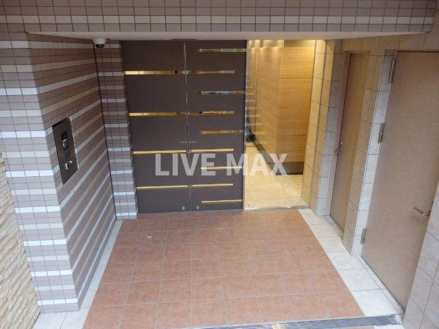 【エントランス】オープンレジデンシア南青山 