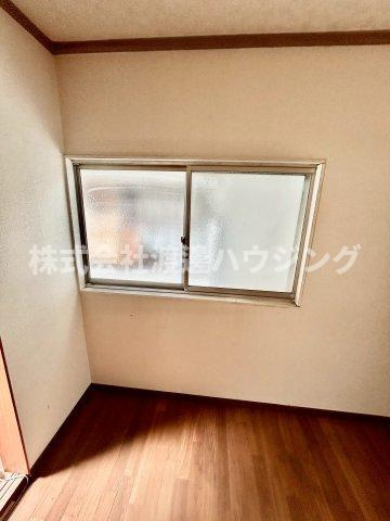 TC北条建物向かって右の内装