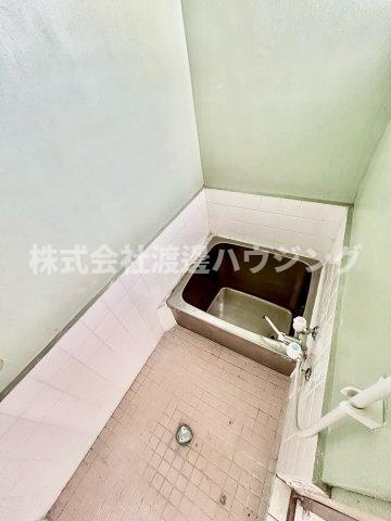 TC北条建物向かって右の浴室