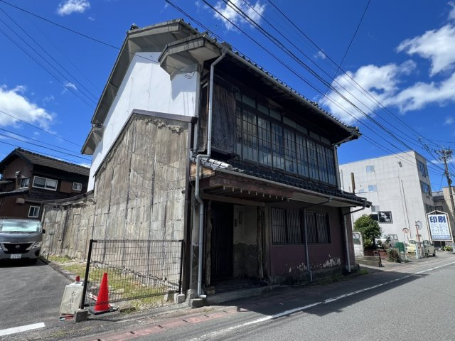 本町戸建て　国登録有形文化財