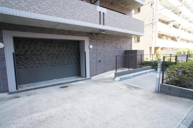 ラ・ヴェルデの駐車場