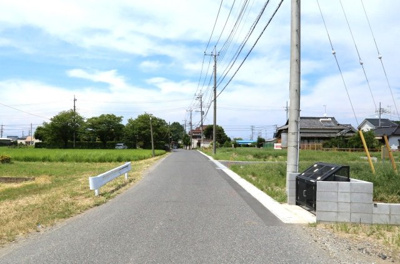 【前面道路含む現地写真】 | 上川崎全８区画Ｎｏ,２ | 西側市道　南側より望む