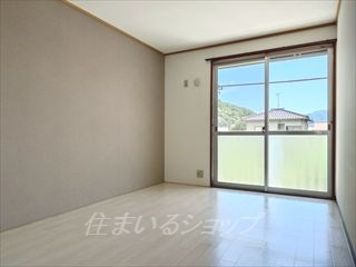 広島市安佐北区口田南１丁目のアパートの寝室