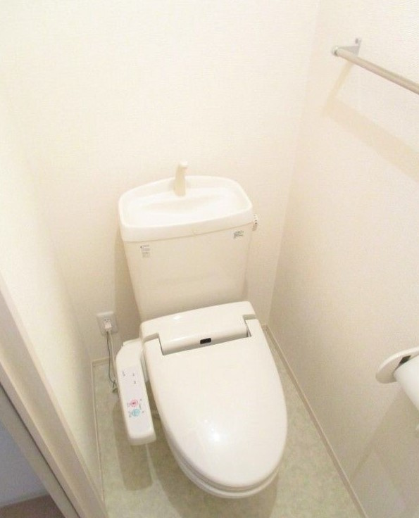 アステイオンのトイレ|嬉しい温水洗浄便座付き♪