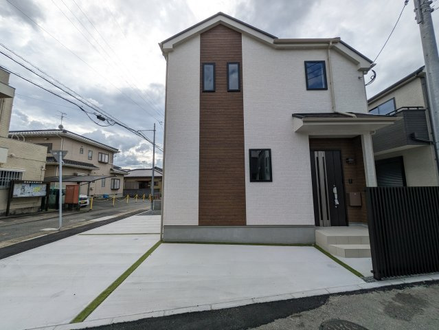 早良区原８丁目　E号棟の外観