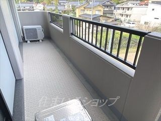 ユーミー尾和のバルコニー