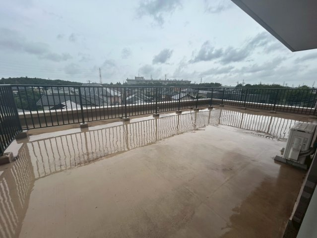 ダイアパレス千葉桜木　中古マンションのバルコニー