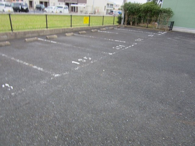 エステート・２１の駐車場