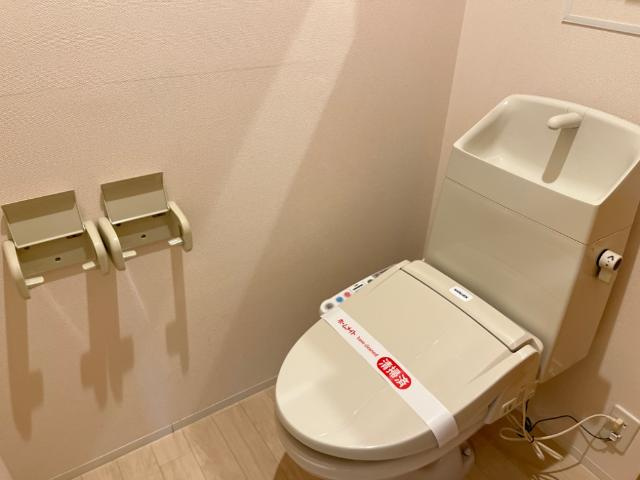 ルーク・マコーリーのトイレ|トイレ