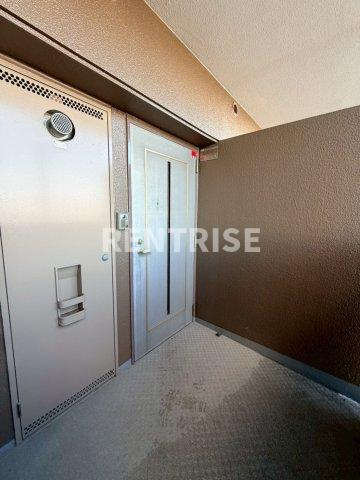 ライオンズマンション一宮白旗通の玄関