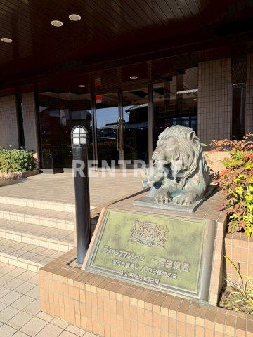 ライオンズマンション一宮白旗通のエントランス