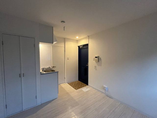 メビウス香里レジデンスの居間・リビング