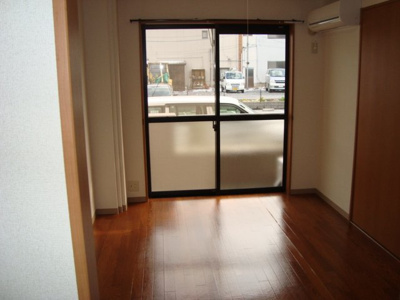 【内装】 | サン・レジデンス | 洋室