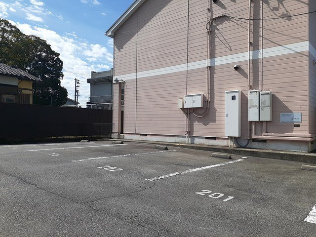 セラ・エトワールの駐車場|カースペースがあります