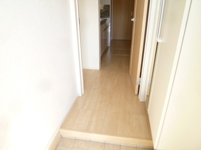 ハーミットクラブ幸の玄関|明るい玄関です