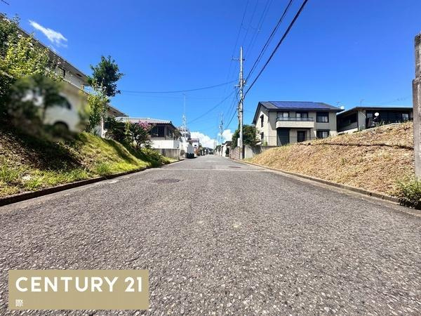 貴志川町長山　土地の前面道路含む現地写真