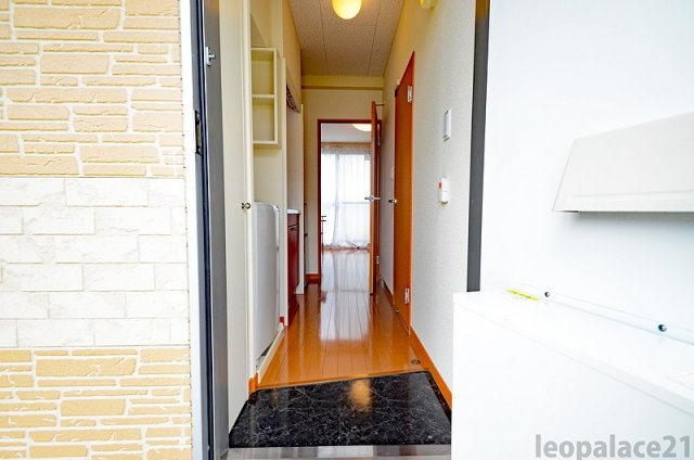 レオパレス春日清光Ⅱの玄関|設備・仕様は号室により異なる為、現況を優先致します。