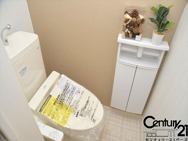 ファーストタウン帝塚山 ２号棟 ／新築一戸建の内観：施工例|■ウォシュレット完備！トルネード洗浄・フチなし形状でお手入れも楽々ですね！