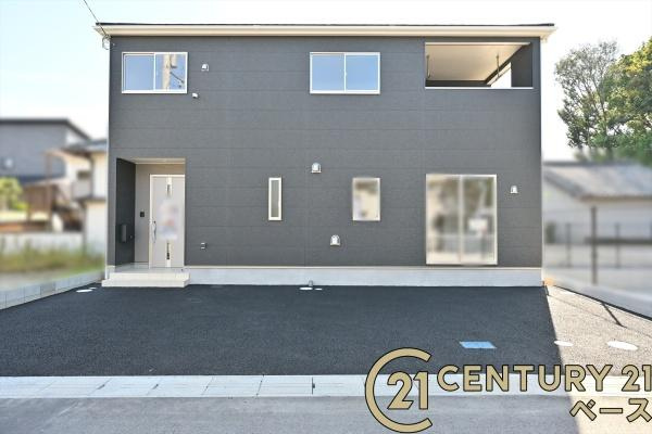 クレイドルガーデン田町 １号棟 ／新築一戸建の駐車場|■現地撮影写真■駐車スペースは３台分完備！来客時なども安心です！