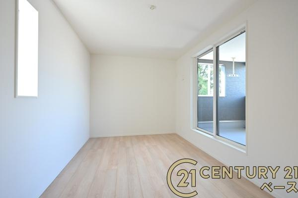 クレイドルガーデン田町 １号棟 ／新築一戸建の洋室|■現地撮影写真■明るい雰囲気の洋室です！