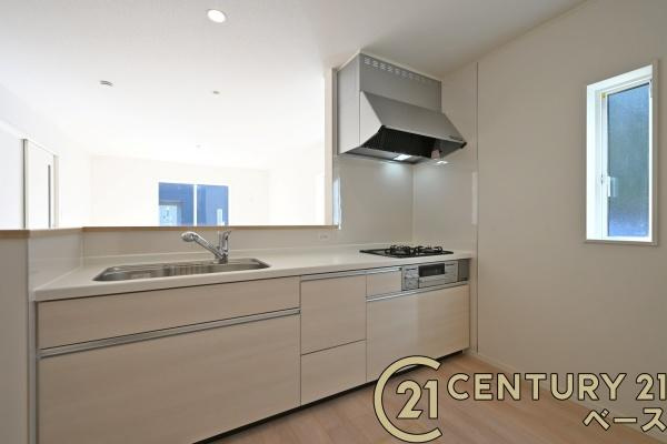 クレイドルガーデン田町 ２号棟 ／新築一戸建のキッチン|■現地撮影写真■家族とのコミュニケーションがとりやすい人気のカウンターキッチン！