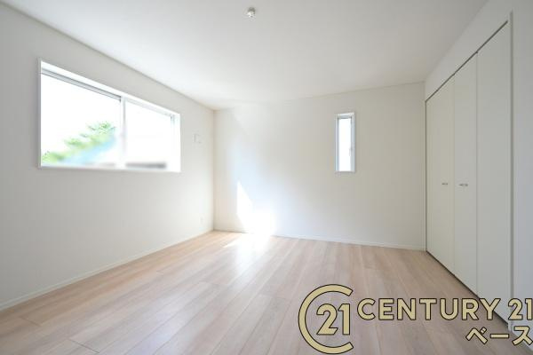 クレイドルガーデン田町 ２号棟 ／新築一戸建の洋室|■現地撮影写真■明るい雰囲気の洋室です！