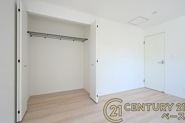 クレイドルガーデン田町 ２号棟 ／新築一戸建の収納|■現地撮影写真■全居室に広々収納スペース完備！