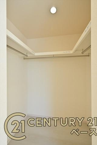 リーブルガーデン田井庄町 ２号棟 ／新築一戸建の内観：施工例|■三面鏡タイプのミラーキャビネット！収納スペースも豊富です！■