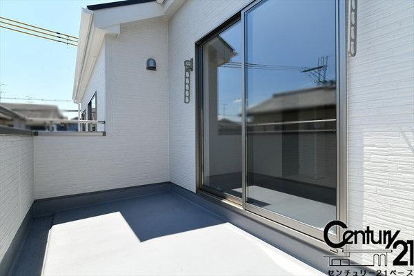 リーブルガーデン田井庄町 ３号棟 ／新築一戸建の内観：施工例|■≪同仕様写真≫■日当たりのよいバルコニー！洗濯物もよく乾きます！■