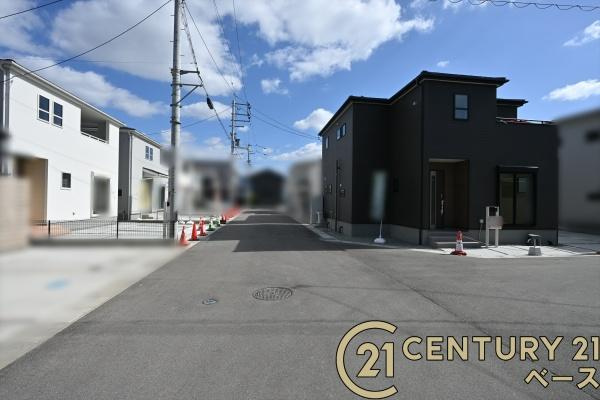 リーブルガーデン田井庄町 ４号棟 ／新築一戸建の前面道路含む現地写真|■現地撮影写真■前面道路は広々しており、お車の出し入れも楽々！