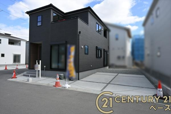 リーブルガーデン田井庄町 ４号棟 ／新築一戸建の外観|■現地撮影写真■耐震等級３の地震に強い安心の邸宅！雨で汚れを洗い流してくれるセルフクリーニング機能付き外壁！お気軽にお問い合わせください！