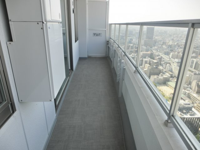 大阪ひびきの街・ザ・サンクタスタワーのバルコニー|イメージ